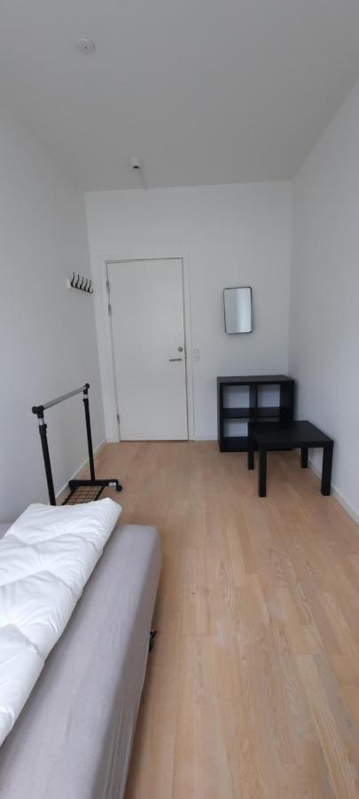 Private Room In A Shared Apartment Odense Esterno foto